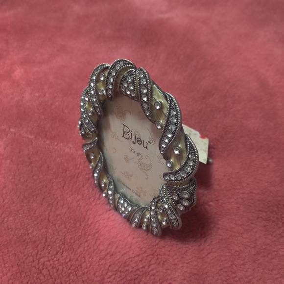 Genuine Crystal Photo Frame - Picture 3 of 6